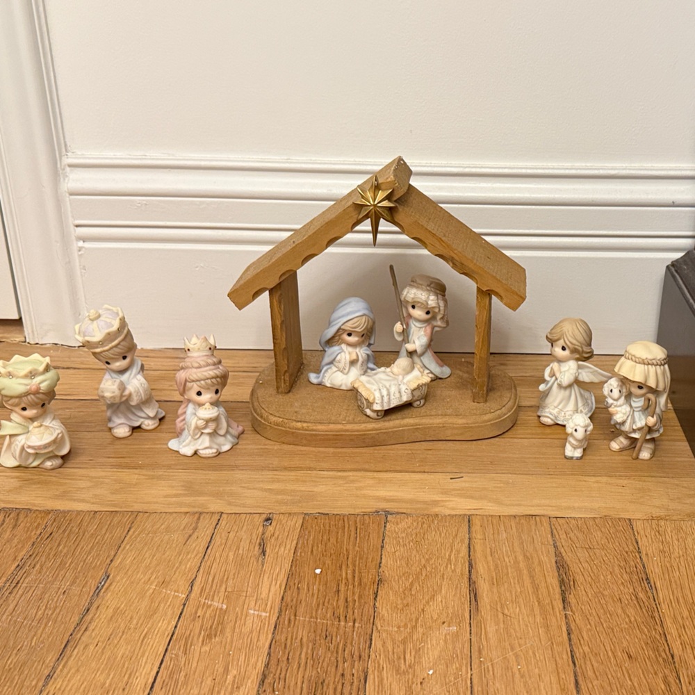 Precious Moments Nativity Set